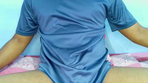 shyeyes online show from January 31, 2025, 3:44 pm