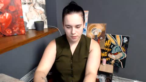 Snapshot of shy_lil chatting on July 1, 2026, 1:13 pm shy_lil online show from July 1, 2026, 1:13 pm