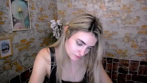 shy_sabrina_ online show from January 20, 2025, 10:51 am