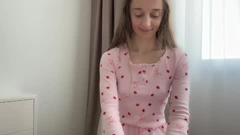 shy_schoolgirl_ online show from May 23, 2026, 1:15 pm
