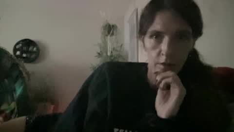 Snapshot of shydevil11 chatting on September 19, 2025, 11:33 am Trex online show from September 19, 2025, 11:33 am