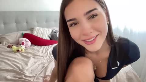 Snapshot of shysashy chatting on January 14, 2025, 10:44 pm Sasha online show from January 14, 2025, 10:44 pm