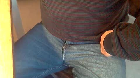 Snapshot of sibblii0 chatting on December 18, 2024, 7:47 am Seba online show from December 18, 2024, 7:47 am