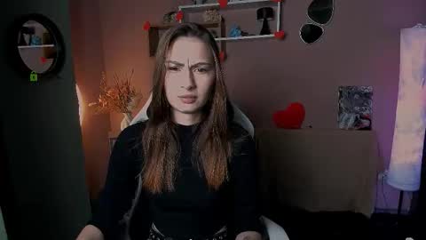 silicia online show from February 18, 2026, 1:29 pm