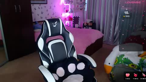 Snapshot of sidny_blush chatting on February 11, 2026, 5:01 am Sidny online show from February 11, 2026, 5:01 am