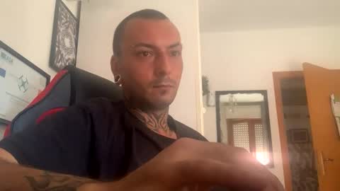 sidvicious23cm online show from September 23, 2025, 7:55 am