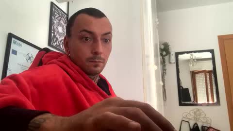 sidvicious23cm online show from September 30, 2025, 12:32 pm