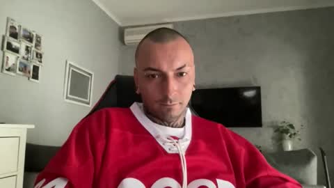 sidvicious23cm online show from October 27, 2025, 10:19 am