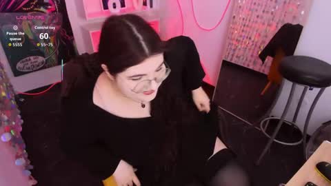 Siena online show from April 16, 2026, 9:39 pm