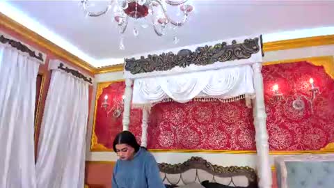 SinnaDark online show from June 17, 2026, 11:12 am