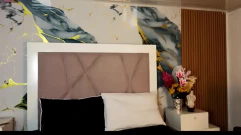 Sienna Desieree online show from April 15, 2026, 7:58 pm