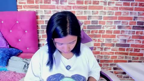 sienna_lux01 online show from April 9, 2026, 6:52 am