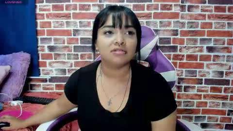 sienna_lux01 online show from May 13, 2026, 2:31 am
