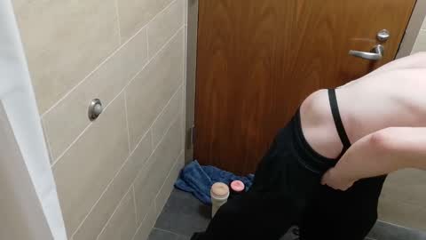 Snapshot of silentstroking chatting on February 24, 2026, 1:14 am silentstroking online show from February 24, 2026, 1:14 am