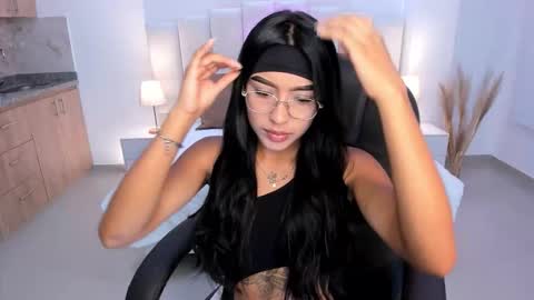 Silvana online show from October 23, 2025, 7:01 pm