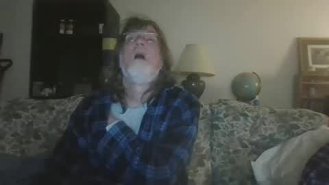 silverfunfox online show from December 21, 2025, 4:19 am