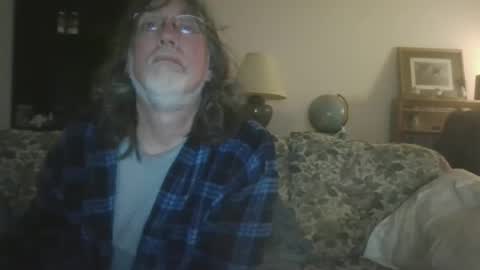 silverfunfox online show from December 22, 2025, 3:47 am