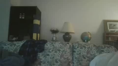 silverfunfox online show from May 23, 2026, 11:14 am