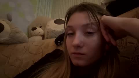 Snapshot of silverxkitty chatting on October 16, 2025, 6:53 pm SilverxKitty online show from October 16, 2025, 6:53 pm