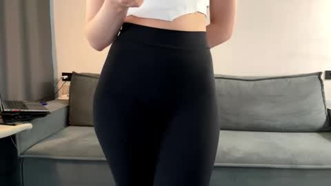 silvia998 online show from May 15, 2026, 5:14 am