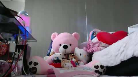 silviajpn online show from February 18, 2026, 2:29 am