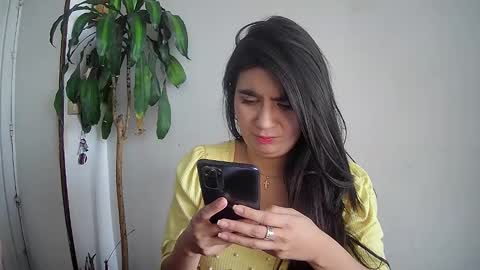 Snapshot of silviecollins chatting on January 7, 2025, 3:44 pm Silvie online show from January 7, 2025, 3:44 pm