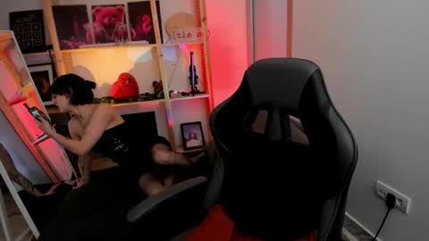 Snapshot of sima_wendy chatting on February 8, 2026, 7:12 am Wendy help me get get 69 likes online show from February 8, 2026, 7:12 am