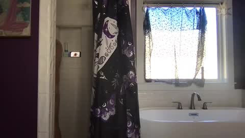 simi136 online show from January 15, 2026, 6:00 pm