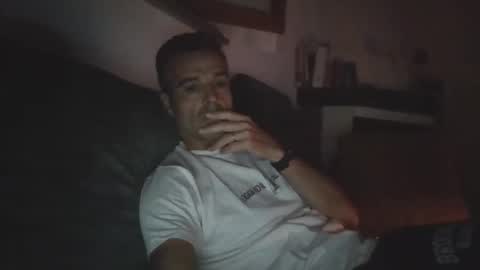 Snapshot of simmeturbate chatting on June 1, 2026, 9:16 pm Italiandaddyitalydickassbottomassholecomshowmasturbatenudeboyitalyatleticcutemuscolarhardcockdickboy online show from June 1, 2026, 9:16 pm