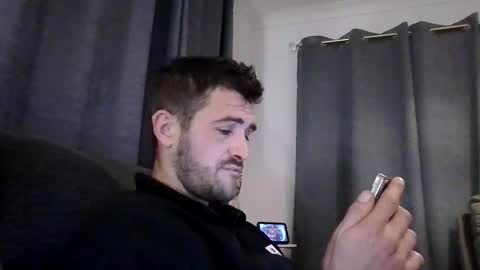 simomoliver online show from November 24, 2025, 7:24 pm