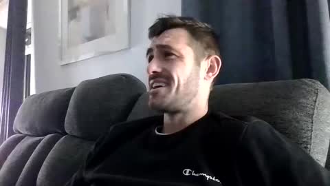 simomoliver online show from January 9, 2026, 5:48 pm