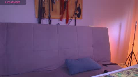 simona_moonshine online show from March 14, 2026, 2:33 pm