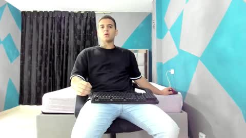 SIMON KELER online show from February 25, 2025, 4:03 am