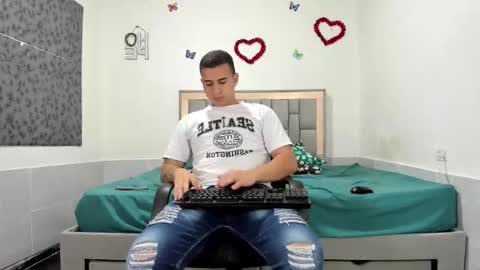 SIMON KELER online show from October 18, 2025, 2:25 am