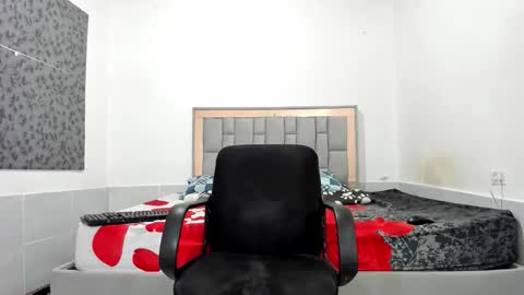 SIMON KELER online show from February 18, 2026, 1:07 pm