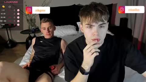 Snapshot of simonwnl chatting on February 15, 2025, 4:12 pm Simon online show from February 15, 2025, 4:12 pm