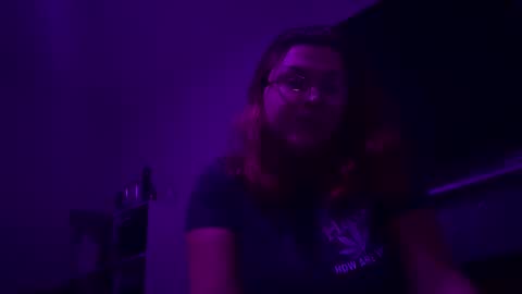 simplydizzy online show from November 1, 2025, 2:13 am