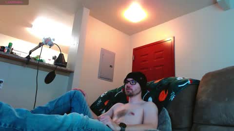 Snapshot of sin_lord chatting on November 4, 2025, 8:19 pm Husky Dad online show from November 4, 2025, 8:19 pm