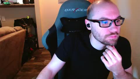 Snapshot of sin_lord chatting on December 21, 2025, 2:08 am Husky Dad online show from December 21, 2025, 2:08 am