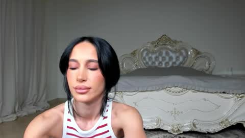 C online show from November 6, 2025, 8:43 pm