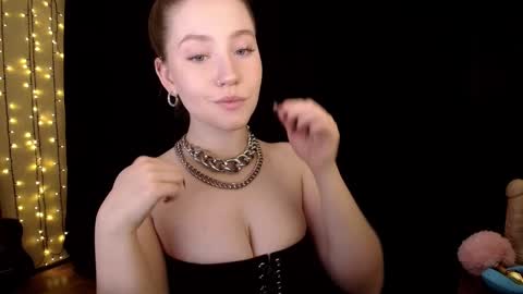 Sindi online show from November 10, 2025, 5:23 pm