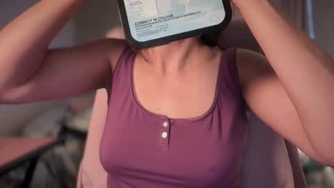 Sindra online show from October 25, 2025, 7:08 pm