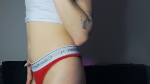 Snapshot of sinfulldesires chatting on February 1, 2026, 12:26 pm Two4Fun online show from February 1, 2026, 12:26 pm