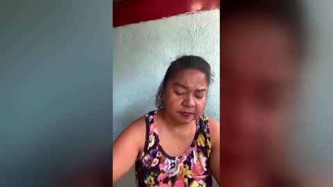 Snapshot of sinfullwife6969 chatting on February 22, 2026, 2:45 am sinfullwife6969 online show from February 22, 2026, 2:45 am