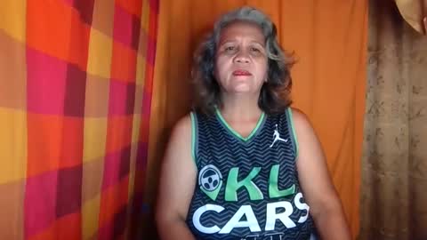 Snapshot of single_momma68 chatting on January 19, 2025, 12:50 pm Single momma68 online show from January 19, 2025, 12:50 pm