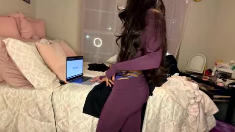 Snapshot of sinn3er chatting on February 1, 2026, 1:15 am sinn3er online show from February 1, 2026, 1:15 am