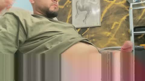 Snapshot of sinsreid chatting on March 4, 2025, 7:41 am AngeLoveBabe online show from March 4, 2025, 7:41 am