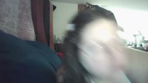 Snapshot of siofra chatting on February 12, 2025, 11:51 pm Siofra online show from February 12, 2025, 11:51 pm