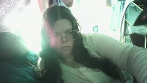 Snapshot of siofra chatting on February 17, 2025, 4:59 pm Siofra online show from February 17, 2025, 4:59 pm