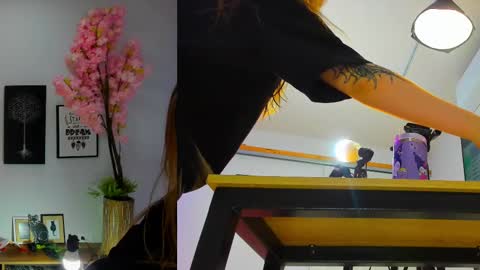 Snapshot of siouxsie_cenobite chatting on September 18, 2025, 11:01 am Siouxsie online show from September 18, 2025, 11:01 am